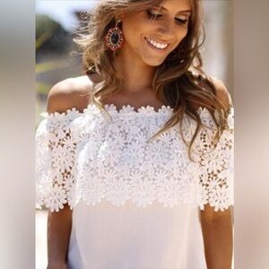 Lace off shoulder floral patch top/ one size